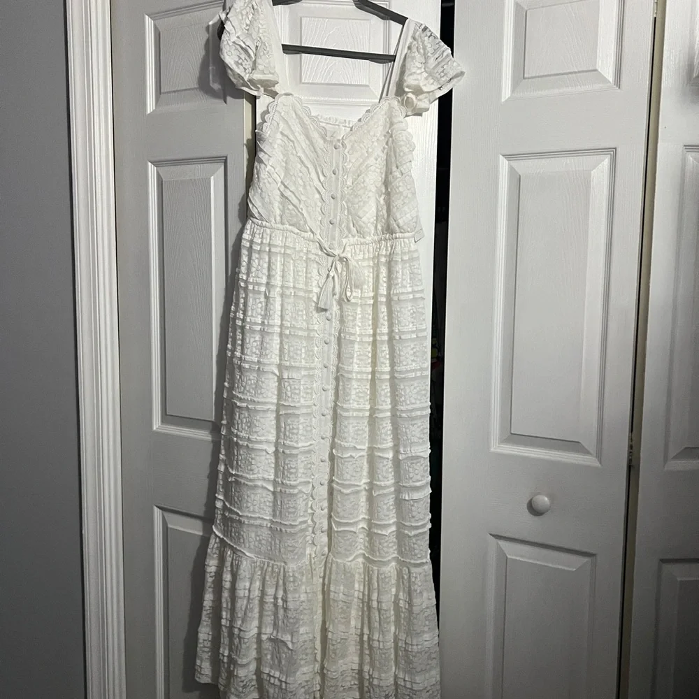 Gorgeous Elegant White Lace Maxi Dress - Picture 10 of 16